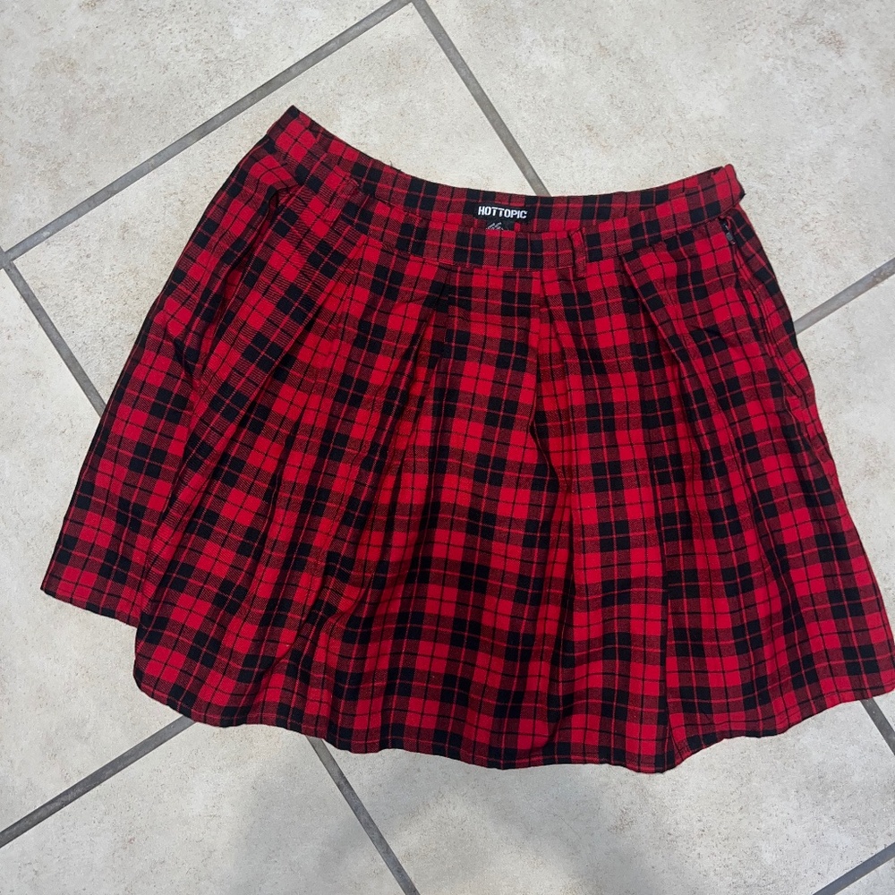 Hot Topic Plaid Skirt Size xl (12-14)